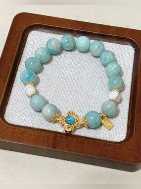 Handmade Natural Amazonite Bracelet with Gold-Plated Turquoise clover Charm 11mm
